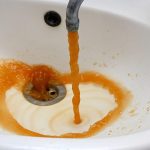 Tác hại và các biện pháp xử lý nước nhiễm sắt bạn nên biết